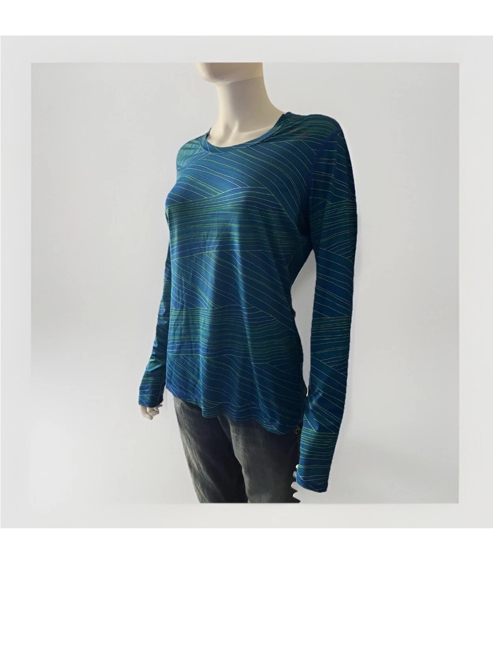 Under Armour Blue/ Neon Yellow Striped Long Sleeve Sports T Shirt M/M